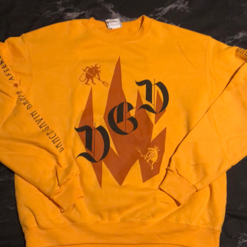 DGD crewneck
